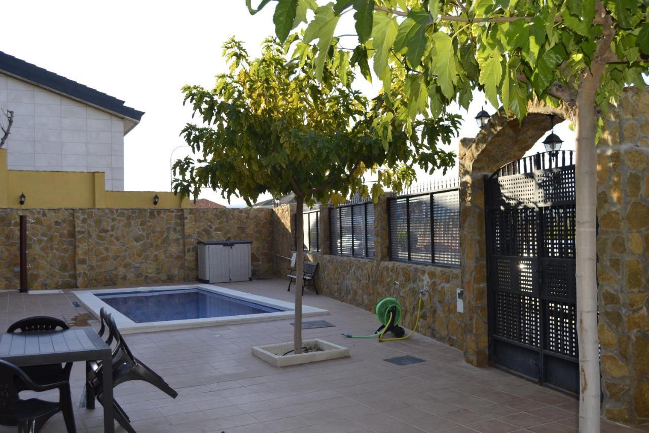 Apartamentos "Casa Rural De Aldea" Aldea del Fresno エクステリア 写真