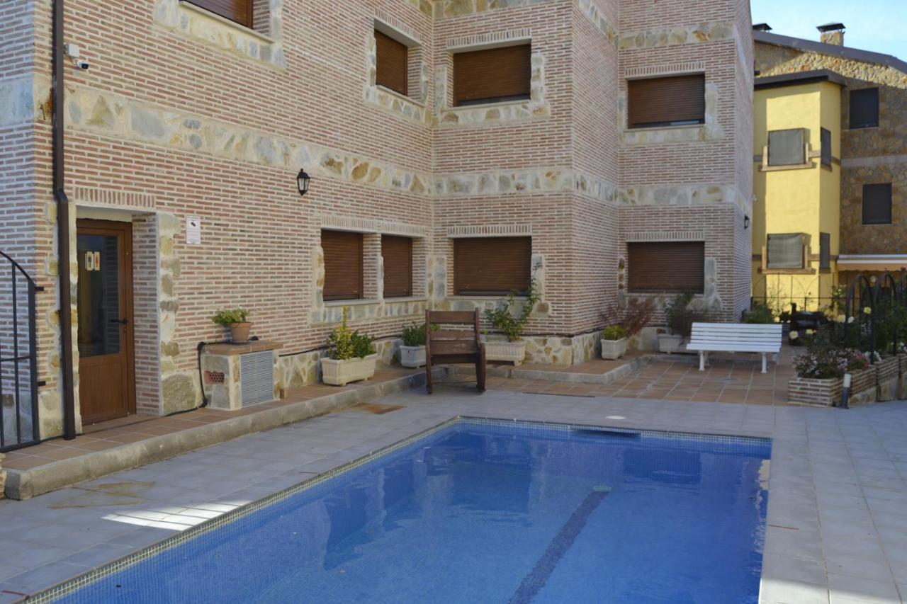 Apartamentos "Casa Rural De Aldea" Aldea del Fresno エクステリア 写真