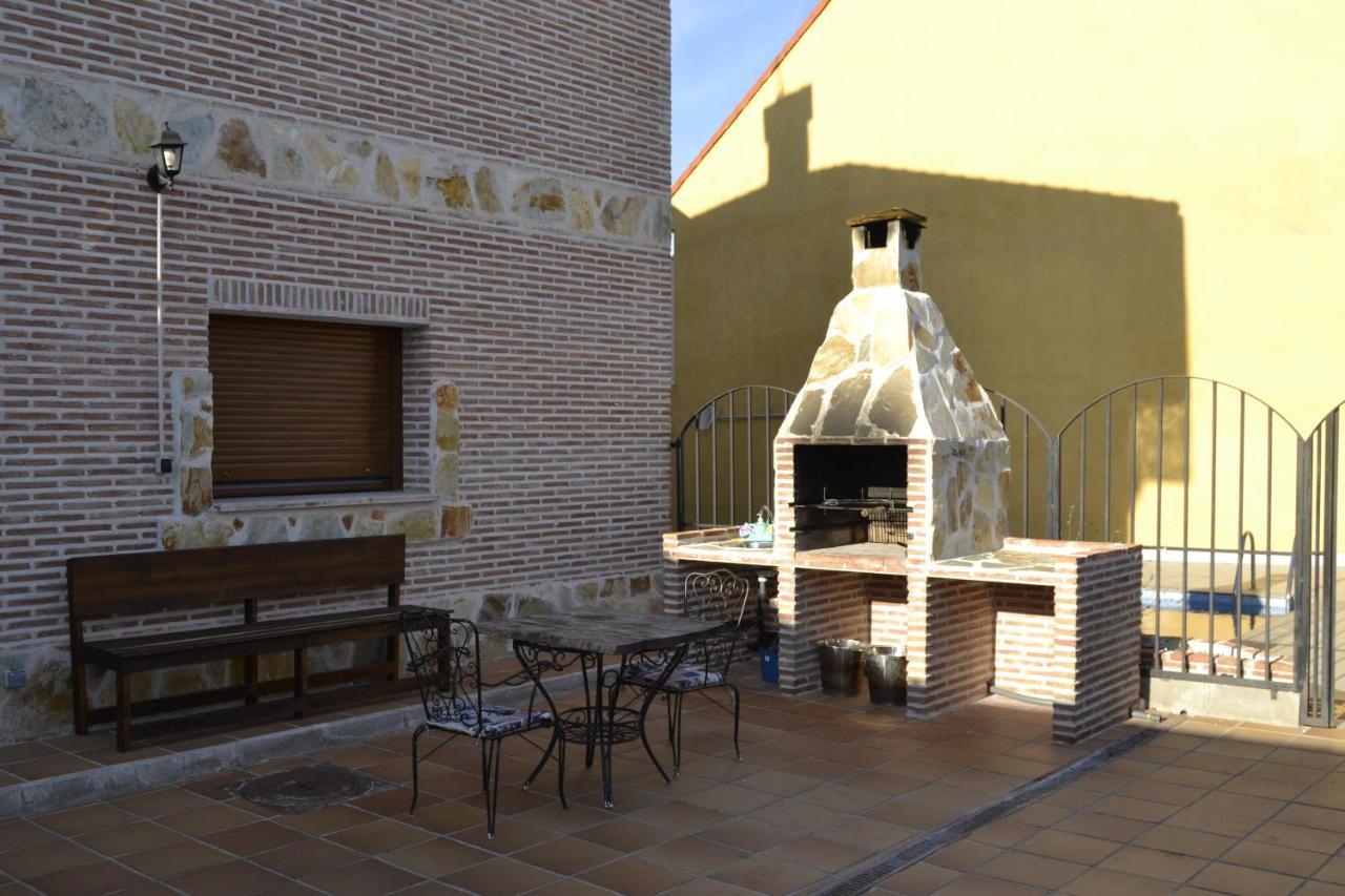 Apartamentos "Casa Rural De Aldea" Aldea del Fresno エクステリア 写真