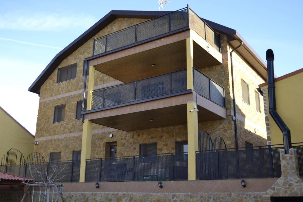 Apartamentos "Casa Rural De Aldea" Aldea del Fresno エクステリア 写真