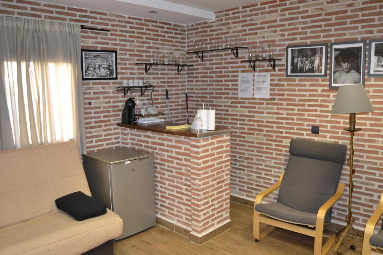 Apartamentos "Casa Rural De Aldea" Aldea del Fresno エクステリア 写真