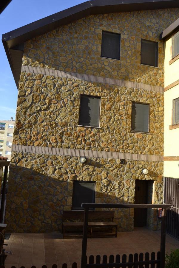 Apartamentos "Casa Rural De Aldea" Aldea del Fresno エクステリア 写真