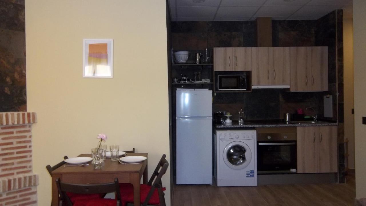 Apartamentos "Casa Rural De Aldea" Aldea del Fresno エクステリア 写真