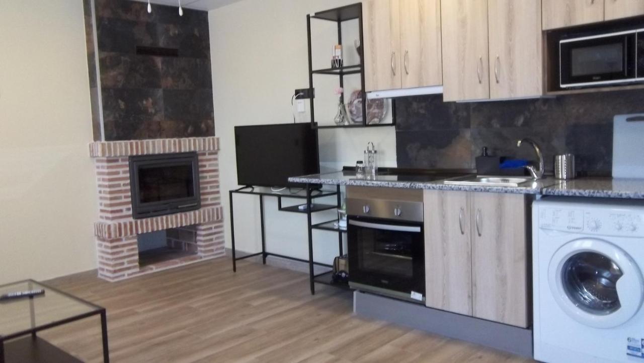 Apartamentos "Casa Rural De Aldea" Aldea del Fresno エクステリア 写真