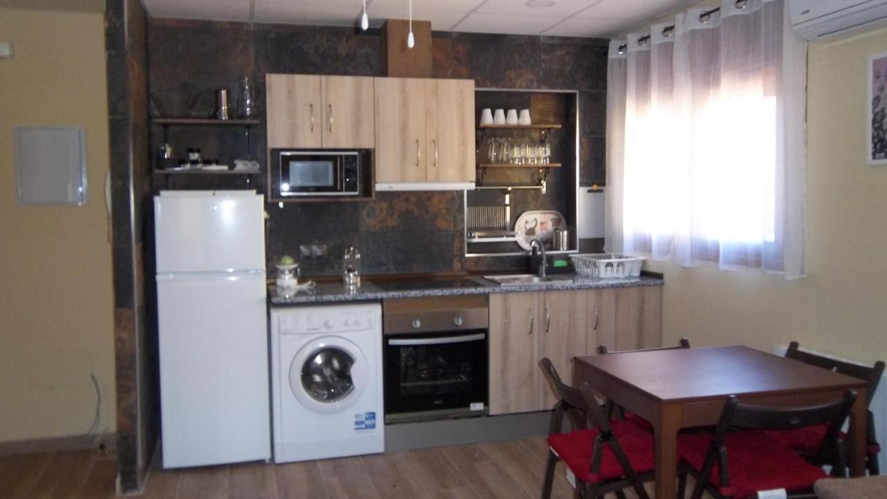 Apartamentos "Casa Rural De Aldea" Aldea del Fresno エクステリア 写真