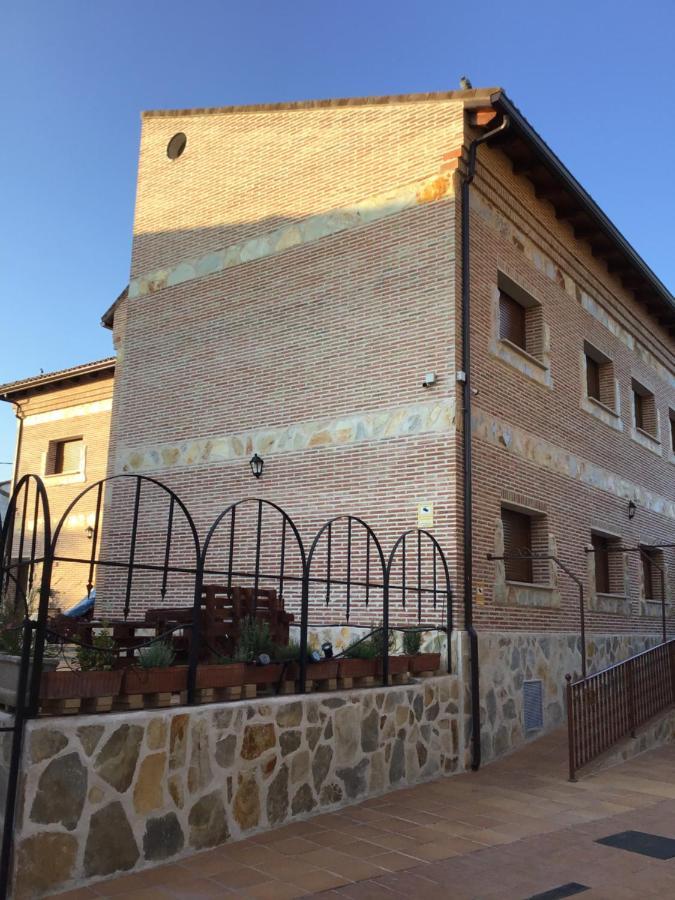 Apartamentos "Casa Rural De Aldea" Aldea del Fresno エクステリア 写真