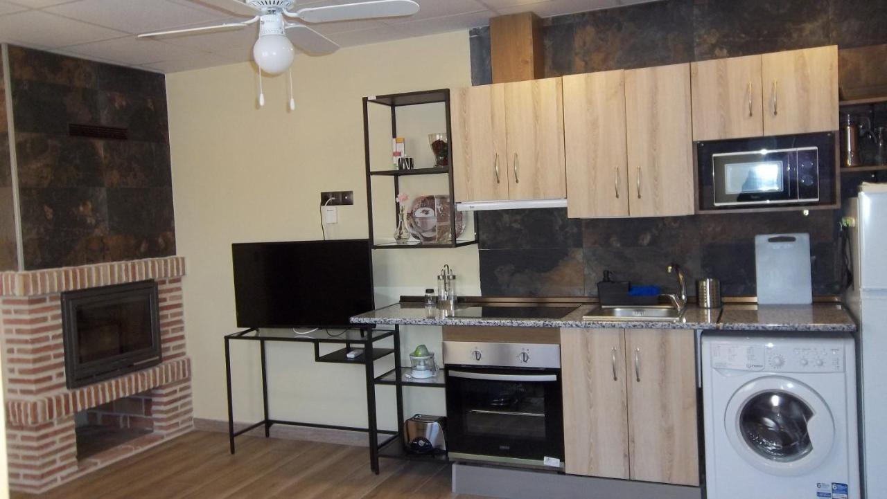 Apartamentos "Casa Rural De Aldea" Aldea del Fresno エクステリア 写真