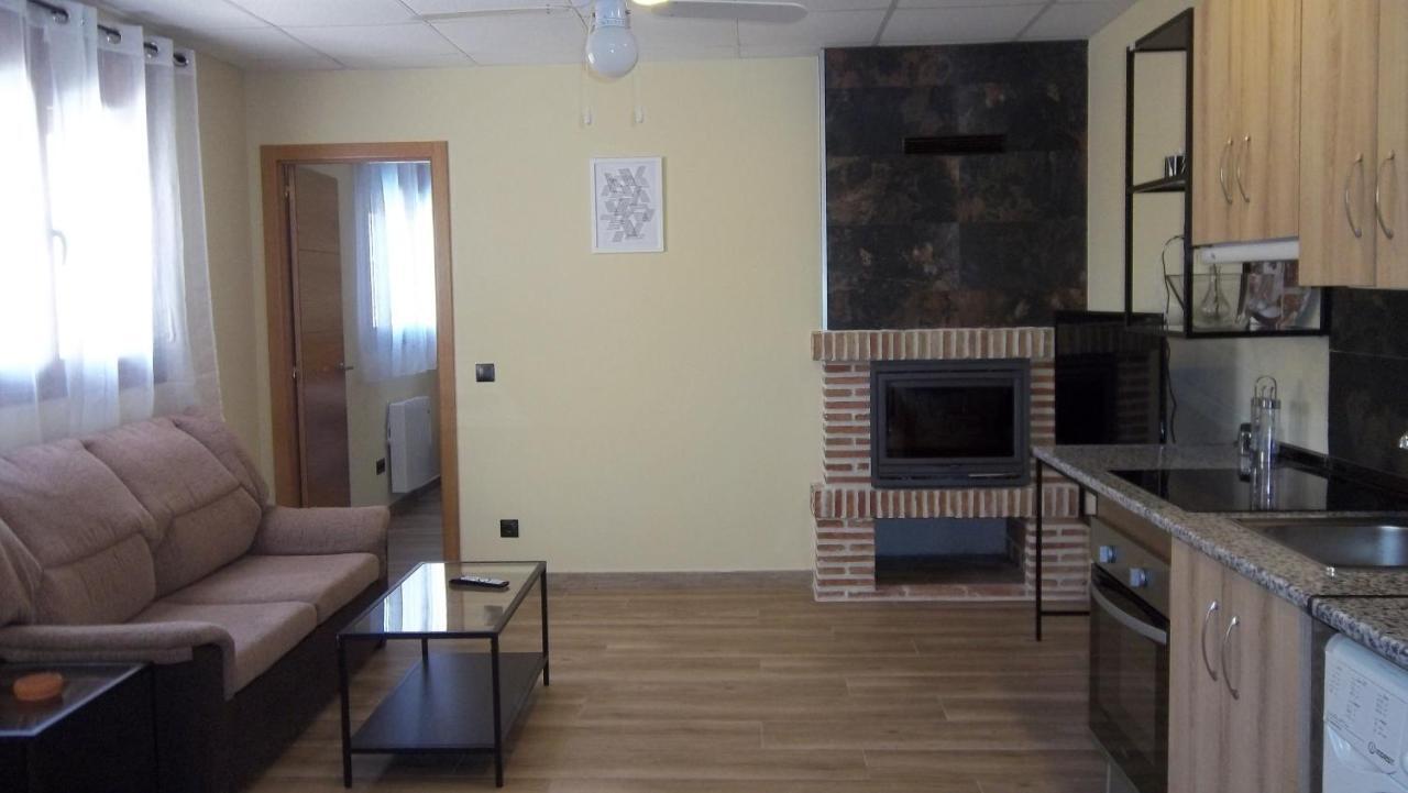 Apartamentos "Casa Rural De Aldea" Aldea del Fresno エクステリア 写真